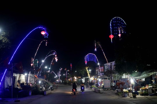 Lung linh những cung đường nêu đón Tết tại Nghệ An