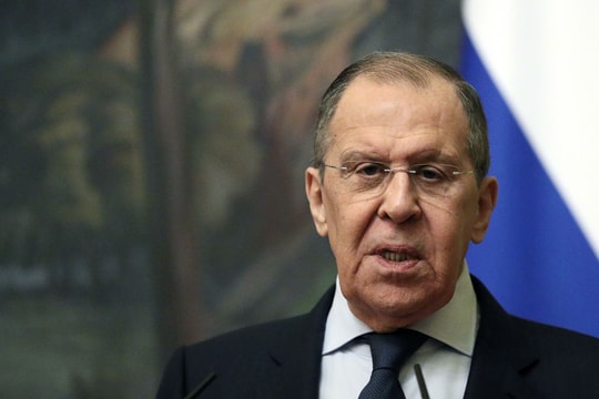 Ngoại trưởng Nga trả lời câu hỏi về khả năng xảy ra chiến tranh