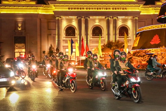 Đêm Giao thừa, gặp những người 'thức cho dân ngủ, gác cho dân vui chơi' ở Nghệ An