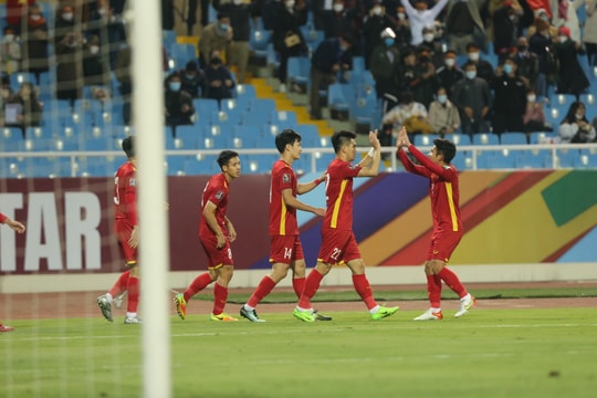 Hạ gục Đội tuyển Trung Quốc, thầy trò HLV Park Hang-seo làm người hâm mộ cả nước vỡ òa