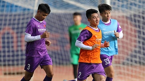 U23 Việt Nam chuyển đại bản doanh, chuẩn bị sang Campuchia; ĐT nữ Việt Nam nhận 'doping' tiền thưởng