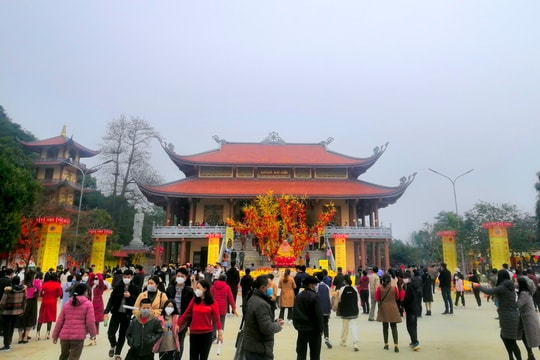 Cận cảnh ngôi chùa đẹp bậc nhất Nghệ An