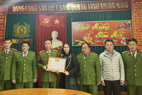 Khen thưởng lực lượng phá chuyên án ma túy, thu 2 bánh heroin, 6.000 viên ma túy