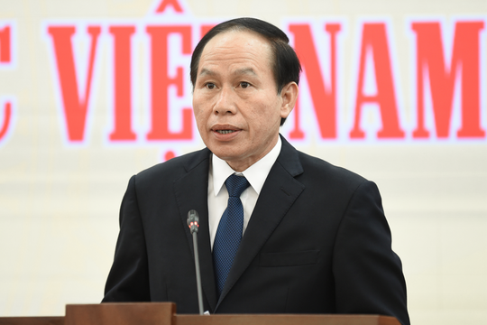 Cán bộ không gương mẫu thì khó qua mắt người dân