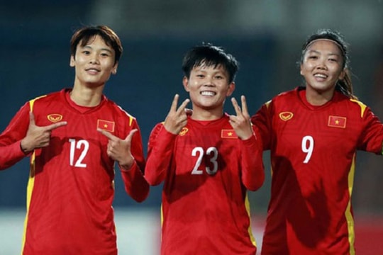 Cầu thủ ĐT nữ Việt Nam vào World Cup kể chuyện nhiễm Covid-19; Messi 'thức giấc' nhờ PSG thay đổi 