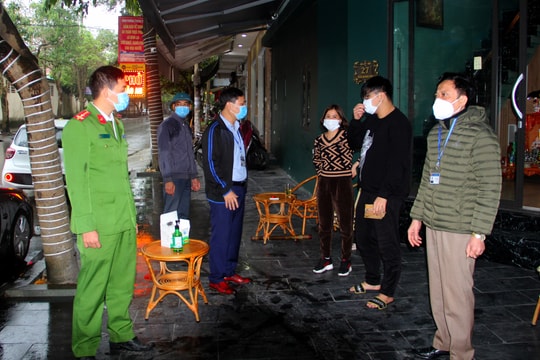 TP. Vinh đồng loạt kiểm tra các hàng quán ở vùng đỏ