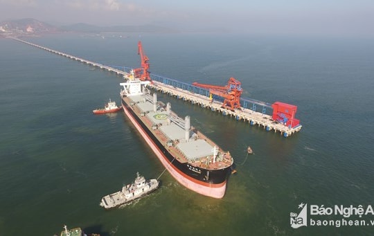 Năng lực cạnh tranh cảng biển: Vì sao Nghệ An đi trước về sau?