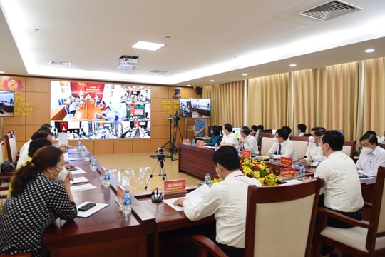 Đẩy nhanh tốc độ chuyển đổi số