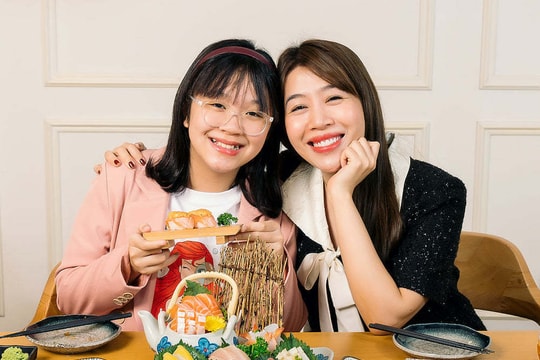 MC Diệp Chi 'Đường lên đỉnh Olympia' tươi trẻ tuổi 36 bên con gái