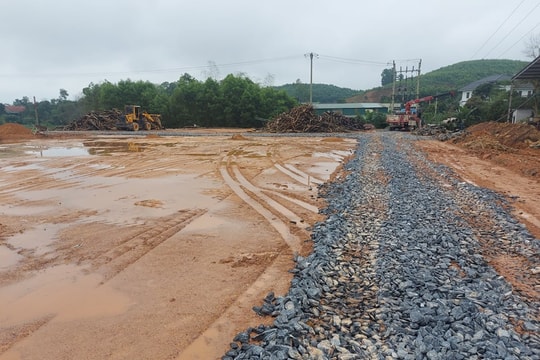 Nghệ An: Phê bình Chủ tịch xã để xảy ra vụ chuyển đổi trái phép hàng nghìn m2 đất nông nghiệp