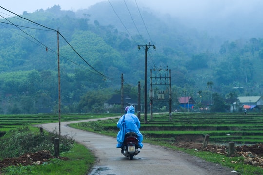 Cán bộ trạm y tế 'thời' COVID-19: Ở nơi làm việc không có ngày nghỉ
