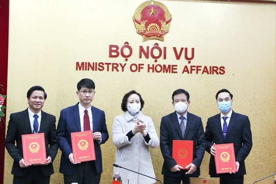 Bộ Nội vụ điều động, bổ nhiệm hàng loạt vụ trưởng