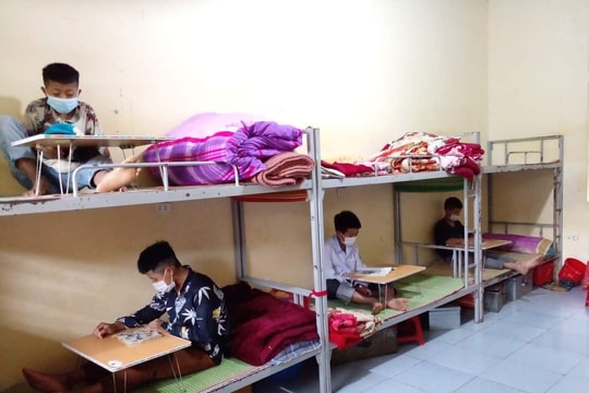 Trường vùng cao Nghệ An cho học trò ăn ở tập trung để tránh dịch