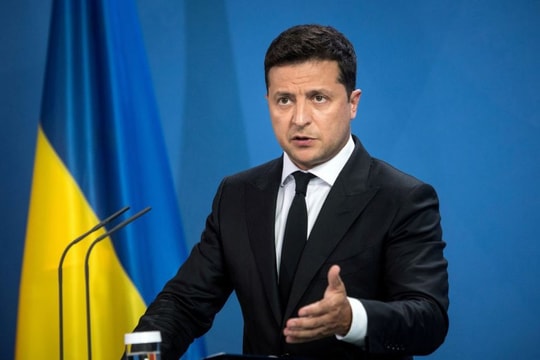 Tổng thống Ukraine Zelensky ban bố lệnh tổng động viên