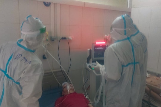 Ưu tiên hàng đầu việc phân tầng điều trị, giảm thiếu tối đa các trường hợp tử vong vì Covid-19