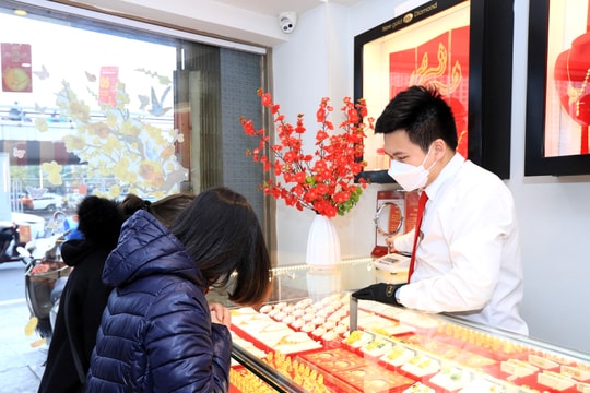 Nghệ An: Giá vàng tiến sát 67 triệu đồng/lượng, giao dịch trầm lắng