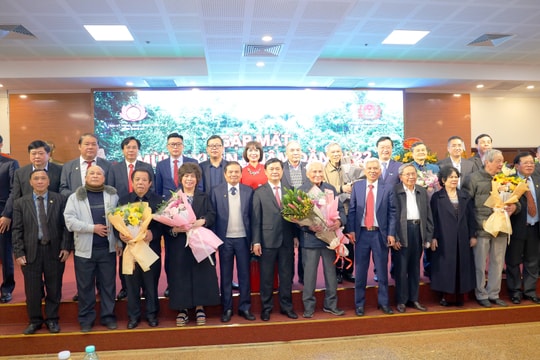 Lãnh đạo tỉnh gặp mặt Hội đồng hương Nghệ An tại Hà Nội 