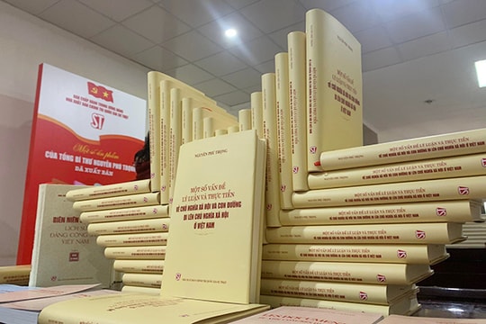Vận dụng sáng tạo lý luận chủ nghĩa xã hội vào sự nghiệp đổi mới ở Việt Nam