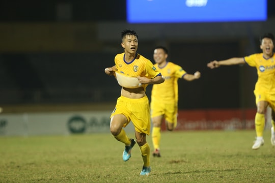 Highlights SLNA vs HAGL: Văn Đức, Xuân Mạnh làm lu mờ Công Phượng, Xuân Trường