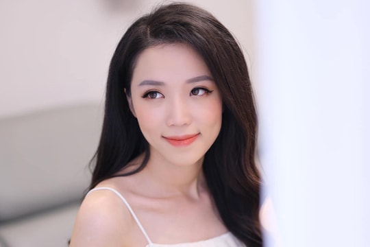 Nhan sắc xinh đẹp của nữ BTV mới dẫn Chuyển động 24h