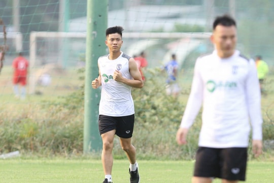 Phan Văn Đức có nguy cơ vắng mặt trận gặp Sài Gòn FC