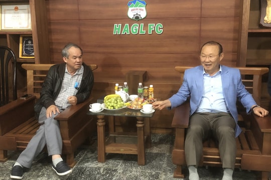 Bầu Đức nói gì sau chuỗi trận bết bát của HAGL; PSG muốn giữ chân Mbappe bằng mọi giá