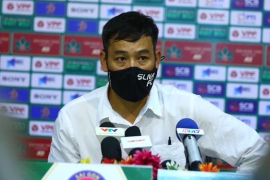 HLV Huy Hoàng: Có được 1 điểm trên sân Thống Nhất đã là thành công