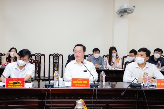 Chủ tịch UBND tỉnh Nguyễn Đức Trung tiếp công dân phiên định kỳ tháng 3/2022