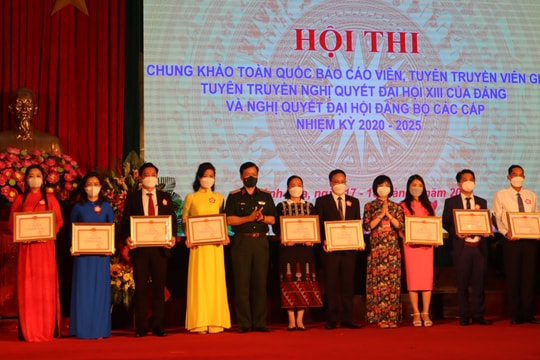 Thí sinh đoàn Nghệ An đạt Giải Nhì Hội thi Chung khảo toàn quốc báo cáo viên, tuyên truyền viên giỏi