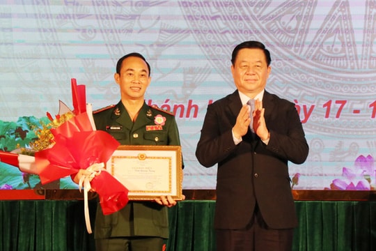 Phó chủ nhiệm Chính trị BĐBP Nghệ An giành Giải Đặc biệt Hội thi chung khảo báo cáo viên toàn quốc