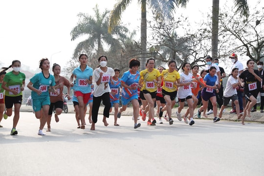 160 VĐV tranh tài môn chạy việt dã trước thềm Đại hội TDTT toàn tỉnh lần thứ IX