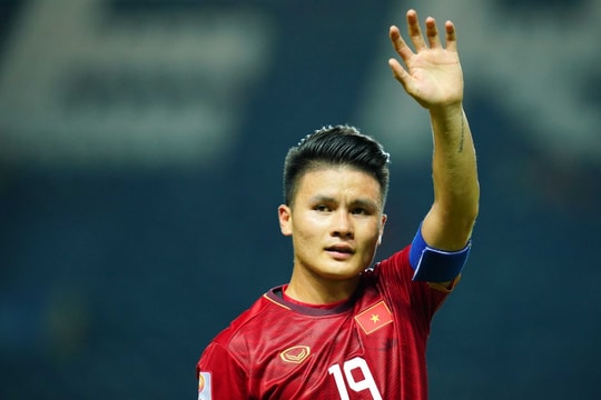 Quang Hải có ít nhất 15 đội bóng nước ngoài chào đón; Messi có thể trở lại Barcelona bất cứ lúc nào