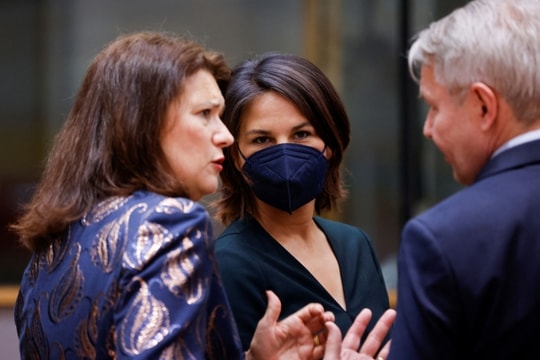 Nội bộ EU chia rẽ vì kế hoạch cấm vận dầu và khí đốt từ Nga 