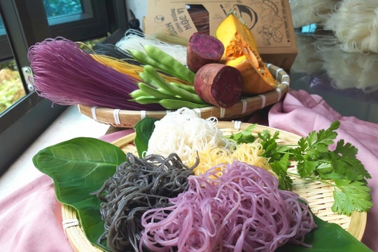 Bún ngũ cốc dinh dưỡng - niềm đam mê của cô gái huyện lúa xứ Nghệ 