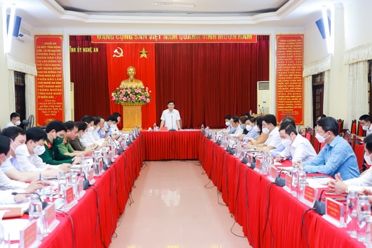 Ban Thường vụ Tỉnh ủy đánh giá một năm triển khai Chương trình hành động thực hiện Nghị quyết Đại hội