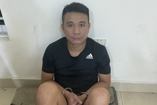 Bắt đối tượng mang 2 tiền án vẫn tiếp tục tổ chức đánh bạc