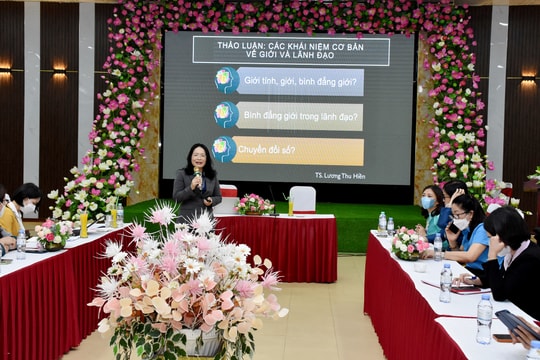 Hơn 60 cán bộ nữ dự tập huấn Nhóm lãnh đạo nữ tự tin hội nhập