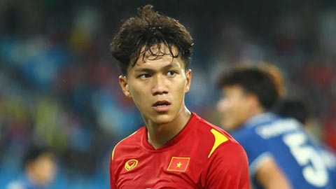 3 thành viên U23 Việt Nam chưa thể về nước vì nhiễm Covid-19; Hà Nội FC vùi dập đội hạng dưới