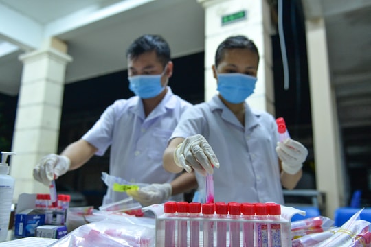 Chiều 2/4, Nghệ An ghi nhận 1.704 ca mắc Covid-19, trong đó có 466 ca cộng đồng