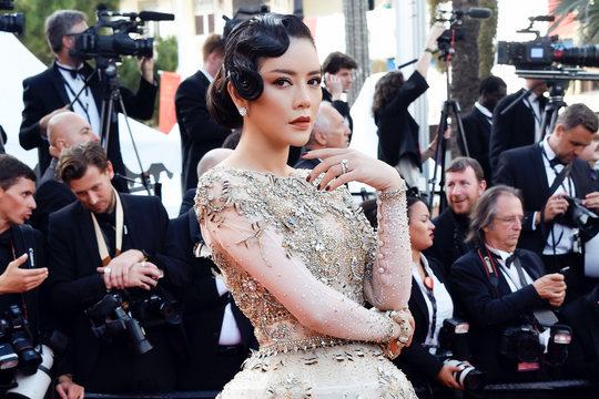 Lý Nhã Kỳ chính thức trở lại Liên hoan phim Cannes 2022