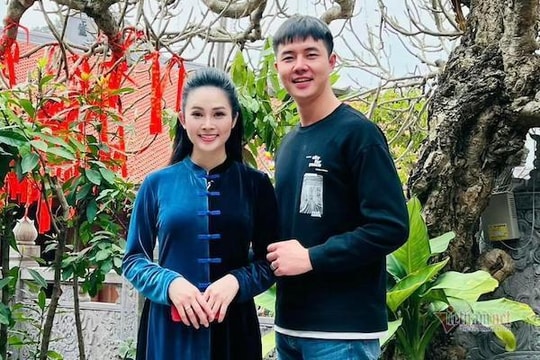 'MC có nụ cười đẹp nhất VTV' hạnh phúc bên chồng