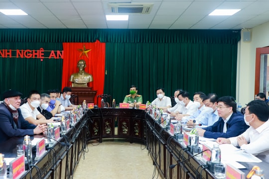 Phó Bí thư Thường trực Tỉnh ủy tiếp công dân phiên định kỳ tháng 4/2022