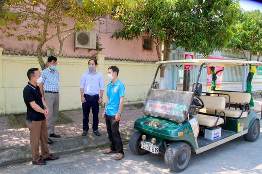 Gần 600 xe điện, mô tô nước sẵn sàng phục vụ du khách tại phố biển Cửa Lò