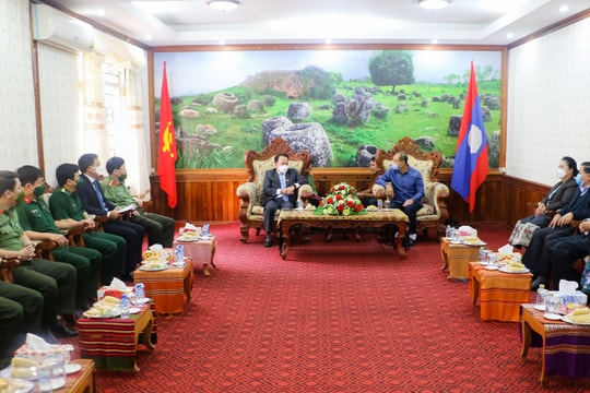 Lãnh đạo tỉnh Nghệ An thăm, chúc Tết cổ truyền Bunpimay tại Lào