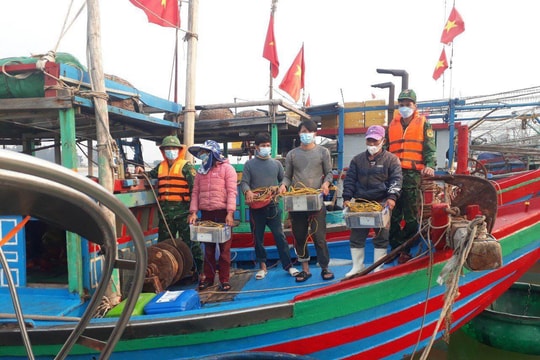 Xử phạt 4 phương tiện dùng kích điện đánh bắt hải sản