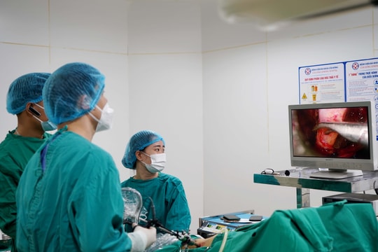 Phẫu thuật nội soi cắt thận thành công tại Bệnh viện Đa khoa Cửa Đông