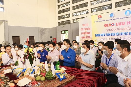 Giao lưu tuổi trẻ hai nước Việt - Lào tại Nghệ An