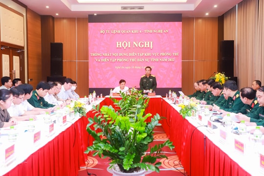 Bộ Tư lệnh Quân khu 4 làm việc với tỉnh Nghệ An về diễn tập khu vực phòng thủ, phòng thủ dân sự 