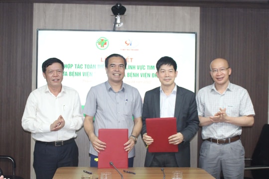 Bệnh viện ĐKTP Vinh ký kết hợp tác toàn diện với Bệnh viện Tim Hà Nội 