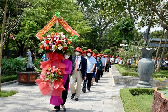Mở lại tour du lịch ‘Hành trình về nguồn và khám phá vẻ đẹp xứ Nghệ’
